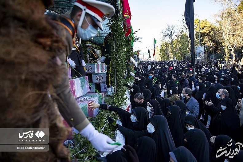 (تصاویر) تشییع ۱۵۰ شهید گمنام در تهران